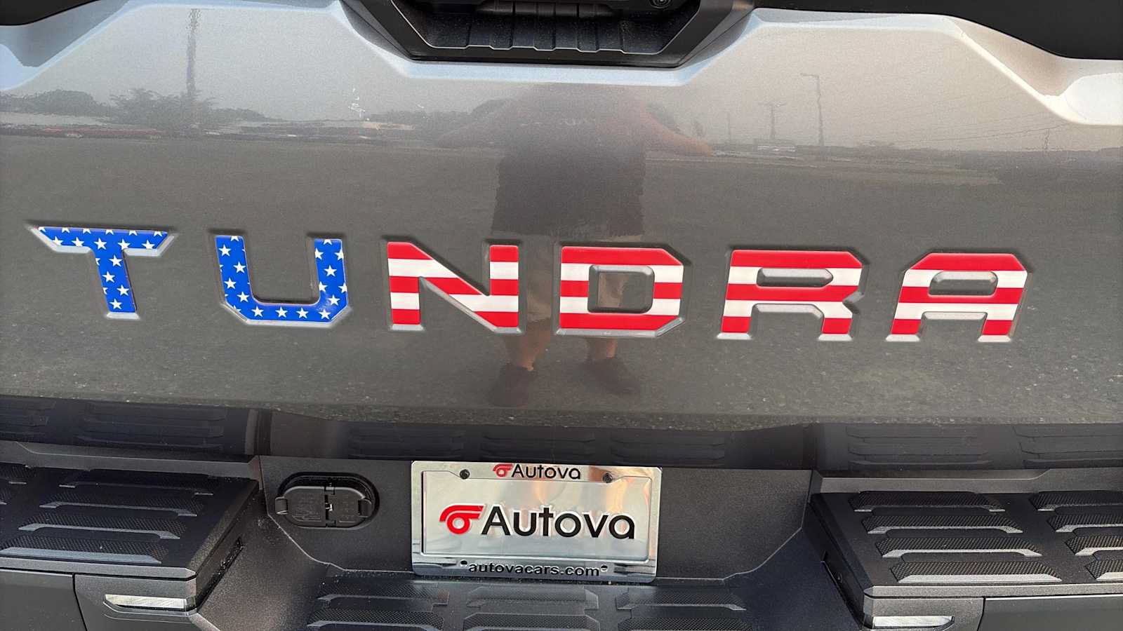 Used 2024 Toyota Tundra SR5 w/ SR5 Convenience Package AWD/4WD image 30