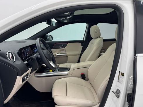 Certified 2025 Mercedes-Benz GLA 250 image 16