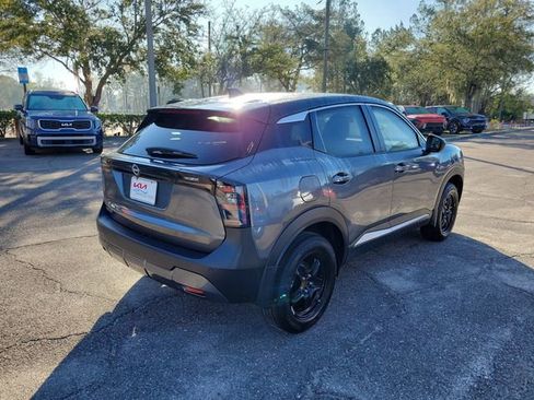 Used 2025 Nissan Kicks SV w/ Charging Package FWD image 2