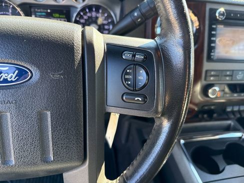 Used 2011 Ford F350 Lariat w/ Lariat Interior Pkg image 18