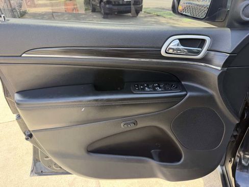 Used 2021 Jeep Grand Cherokee Limited w/ Luxury Group II AWD/4WD image 10