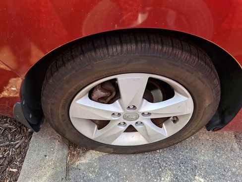 Used 2012 Hyundai Elantra GLS w/ Preferred Pkg 3 image 4