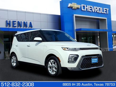 Used 2022 Kia Soul S image 1