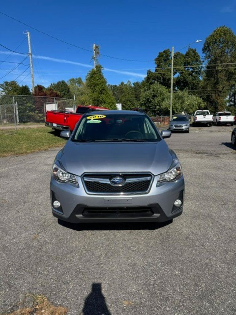 Used 2016 Subaru Crosstrek 2.0i Limited w/ Popular Package #2 AWD/4WD image 2
