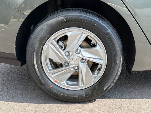 New 2026 Hyundai Elantra SE image 18
