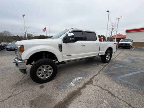 Used 2018 Ford F250 Lariat w/ Lariat Ultimate Package image 3