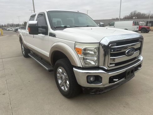 Used 2013 Ford F250 Lariat w/ Chrome Pkg image 5