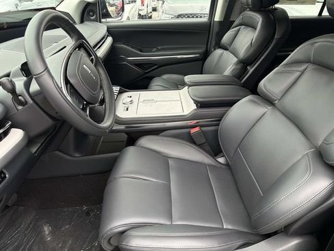 New 2026 Lincoln Navigator Premiere AWD/4WD image 22