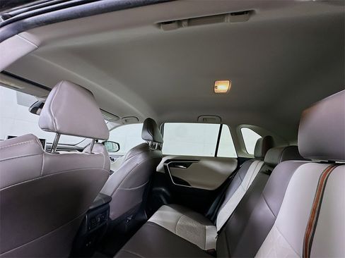 Used 2021 Toyota RAV4 Adventure image 13