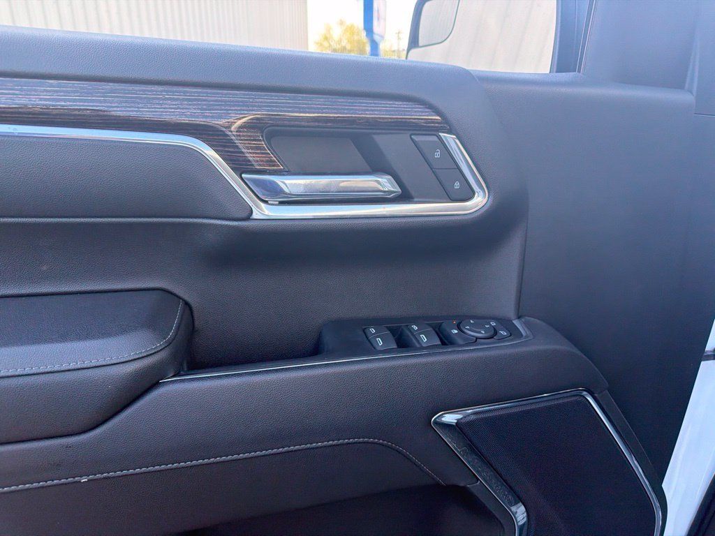 Used 2023 GMC Sierra 1500 Elevation AWD/4WD image 6