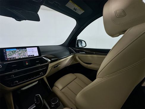 Used 2019 BMW X3 sDrive30i w/ Premium Package image 11