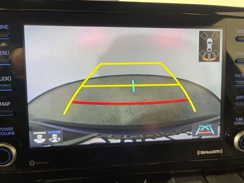 Certified 2022 Toyota Corolla Cross XLE image 21