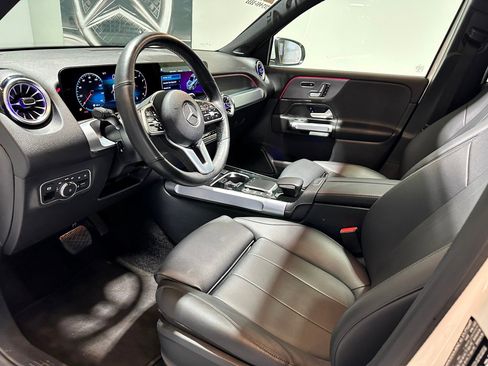 Used 2022 Mercedes-Benz GLB 250 4MATIC image 10