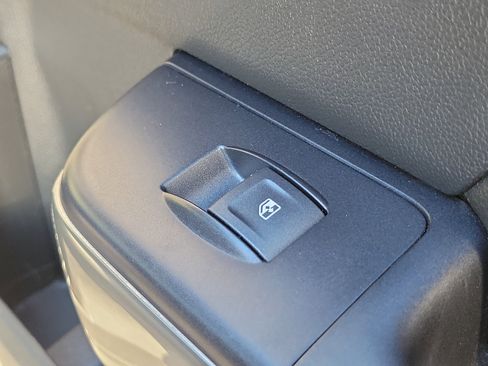 Used 2018 Chevrolet Silverado 1500 LT w/ All Star Edition image 29