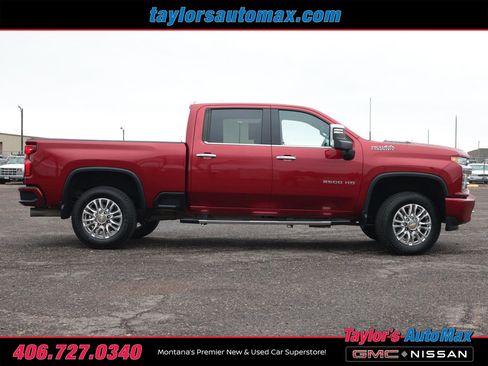 Used 2022 Chevrolet Silverado 2500 High Country w/ Safety Package II image 3