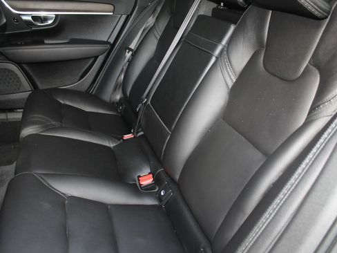 Used 2019 Volvo V90 T6 Cross Country w/ Advanced Package image 13