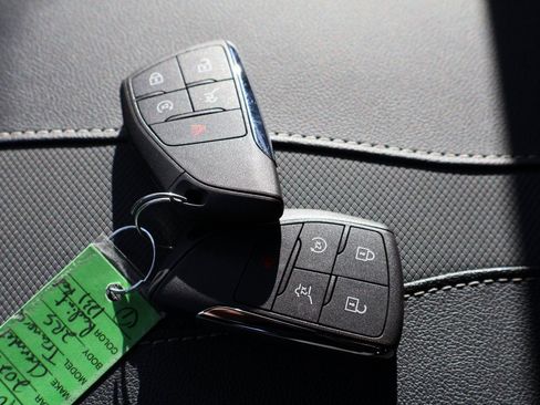 Used 2024 Chevrolet Traverse RS w/ LPO, Floor Liner Package image 41