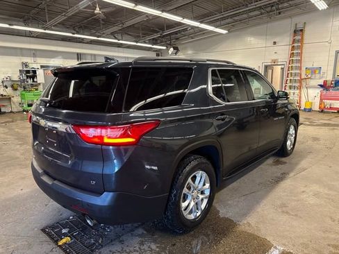 Used 2020 Chevrolet Traverse LT w/ Driver Confidence II Package AWD/4WD image 6