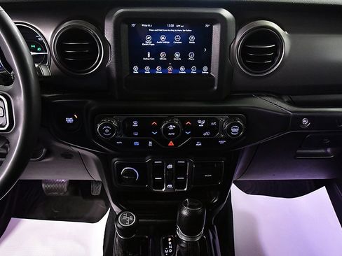 Used 2023 Jeep Wrangler Unlimited image 24