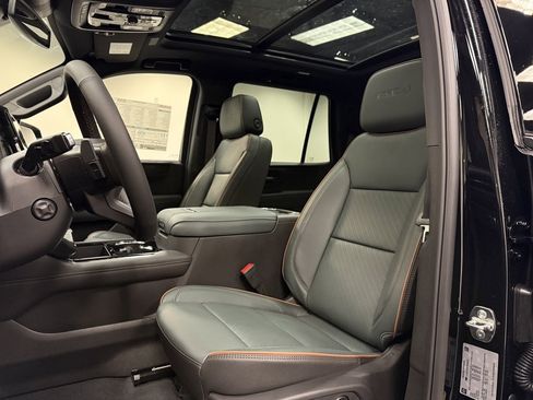New 2026 GMC Yukon AT4 w/ LPO, Floor Liner Package image 25