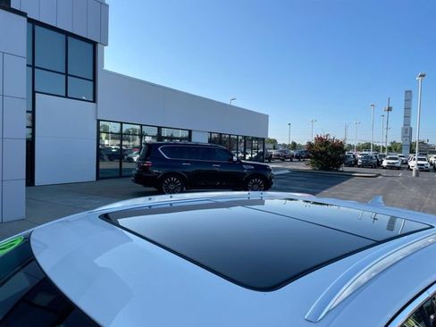 Certified 2018 Cadillac XT5 Premium Luxury FWD image 9