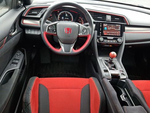 Used 2018 Honda Civic Type R image 11