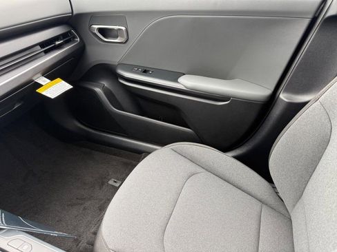 New 2025 Kia K4 LXS image 15
