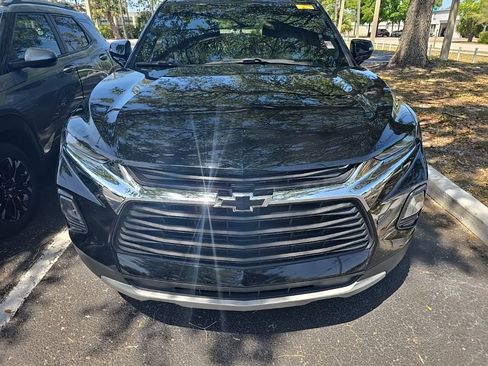 Used 2022 Chevrolet Blazer LT image 2
