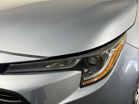 Used 2025 Toyota Corolla LE FWD image 11