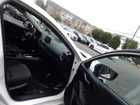 Used 2015 MAZDA MAZDA3 i Touring FWD image 8