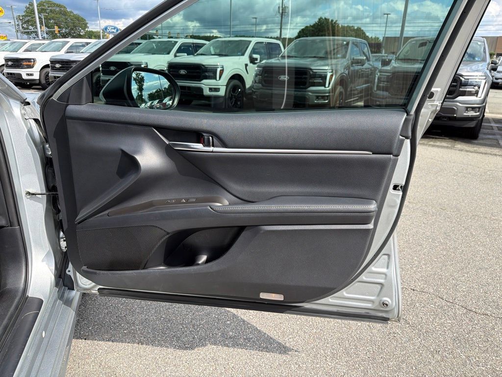Used 2021 Toyota Camry XSE w/ Navigation Package FWD image 23
