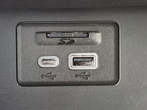 Used 2023 GMC Acadia AT4 w/ Trailering Package image 10