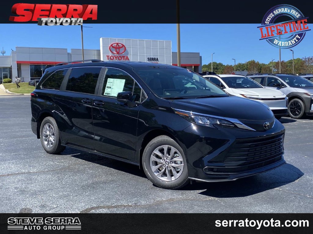 New 2026 Toyota Sienna LE FWD image 1