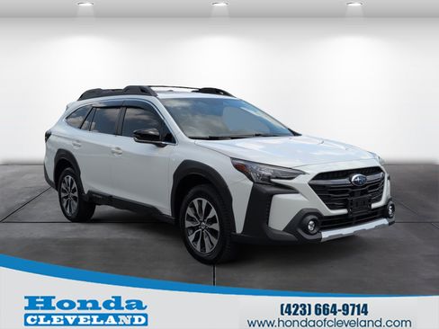 Used 2025 Subaru Outback Limited AWD/4WD image 1