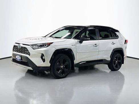 Used 2021 Toyota RAV4 XSE image 3