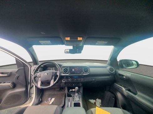 Used 2023 Toyota Tacoma TRD Sport w/ Advanced Technology Package image 9