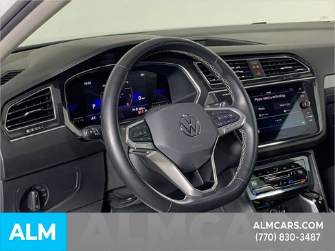 Used 2024 Volkswagen Tiguan SE image 7
