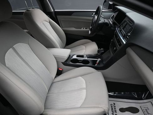 Used 2016 Hyundai Sonata SE FWD image 30