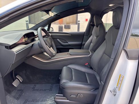 Used 2023 Tesla Model X AWD/4WD image 16
