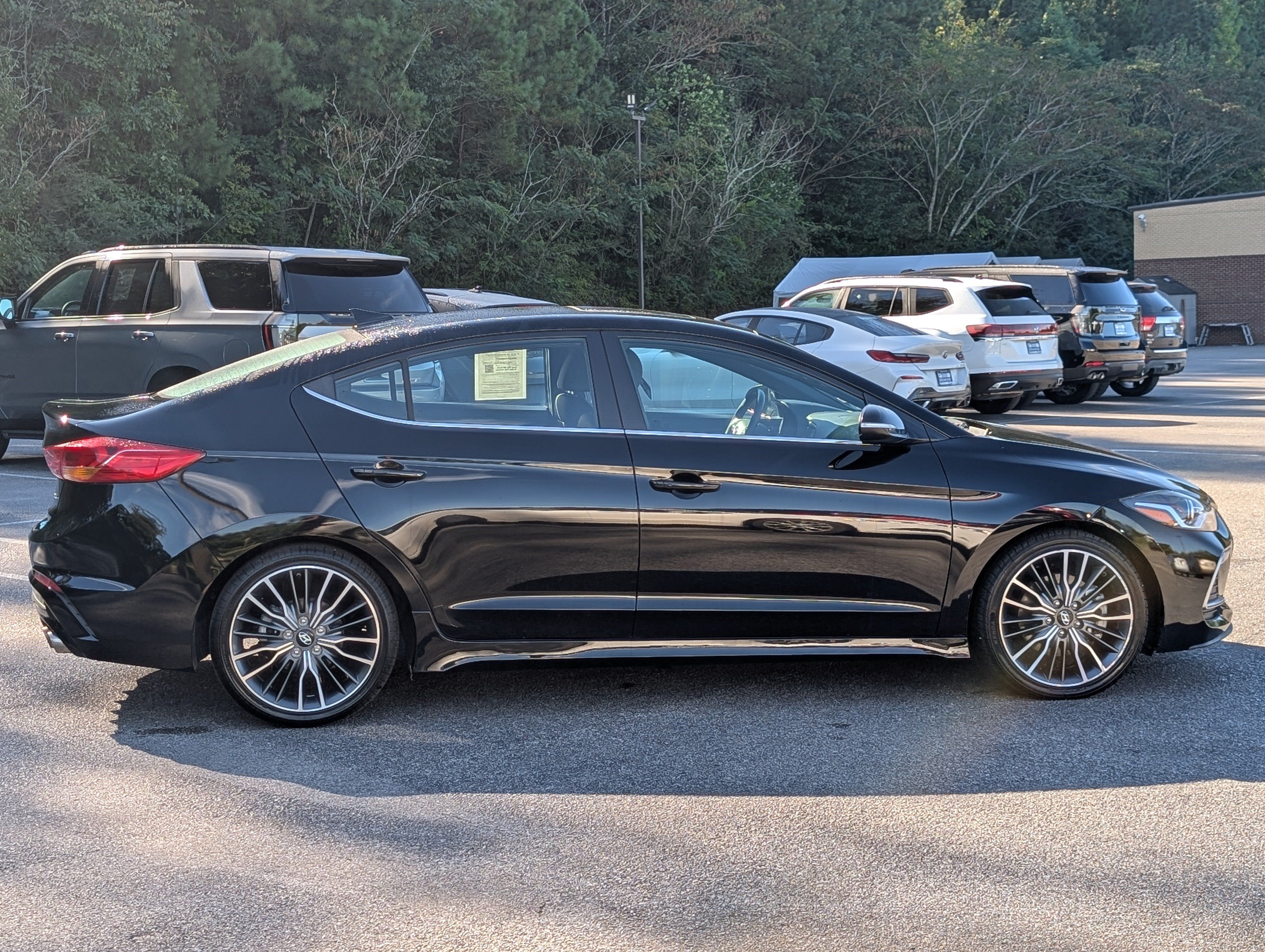 Used 2018 Hyundai Elantra Sport w/ Sport Premium Package 03 FWD image 10