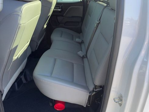 Used 2018 Chevrolet Silverado 1500 W/T w/ Trailering Package image 18