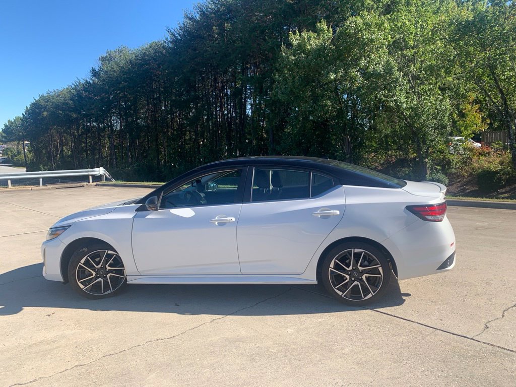 Used 2024 Nissan Sentra SR w/ SR Premium Package FWD image 15