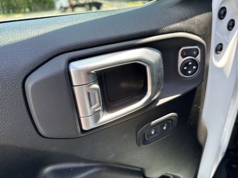 Used 2024 Jeep Wrangler Unlimited Sport AWD/4WD image 15