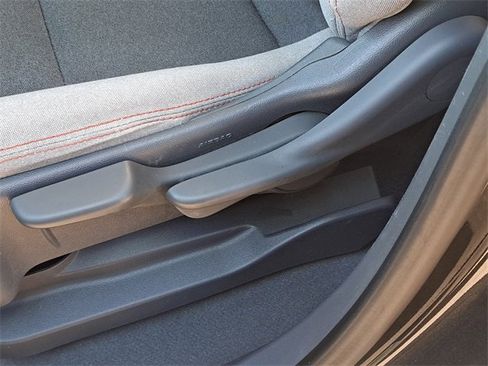 Used 2020 Chevrolet Bolt LT image 19