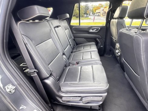 Used 2022 GMC Yukon SLT image 36