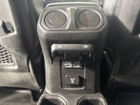 Used 2023 Jeep Gladiator Rubicon w/ Cold Weather Group AWD/4WD image 13