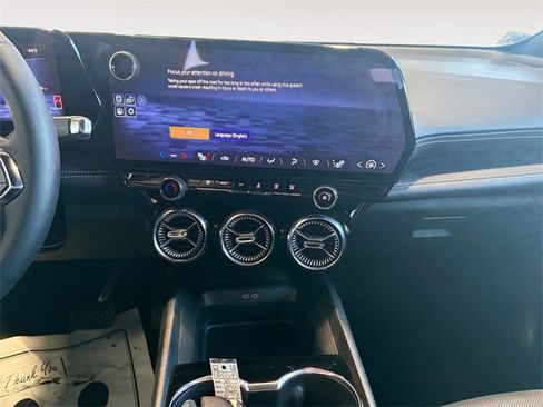 Used 2025 Chevrolet Blazer EV LT image 9