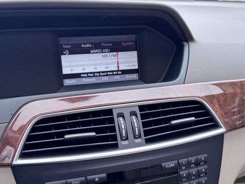 Used 2013 Mercedes-Benz C 250 Sedan image 12