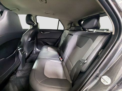 Used 2024 Kia Niro EX FWD image 24