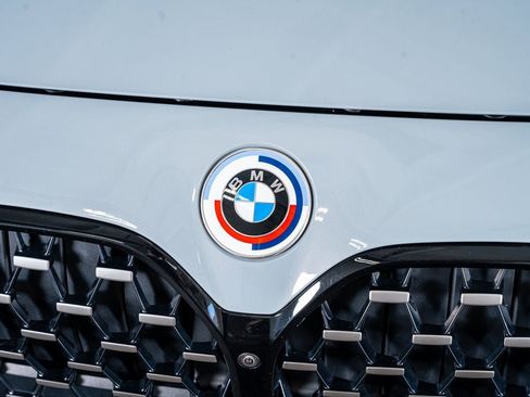 Used 2023 BMW M440i Coupe w/ Premium Package image 17